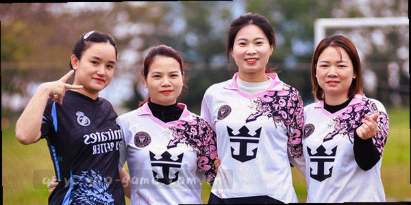 版本从2.0到2.3.1的时间线，2.3.1之后截断